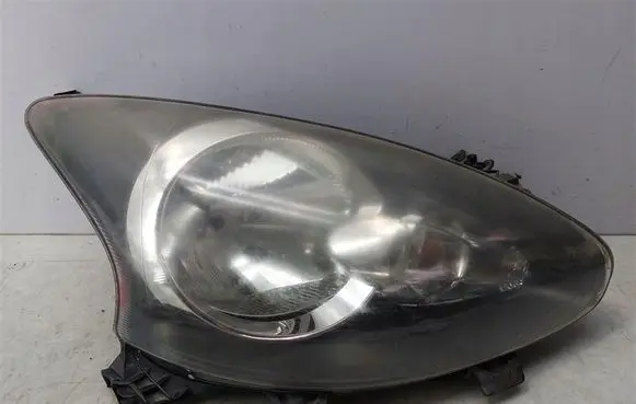 Toyota Aygo AB10 Headlight/headlamp 