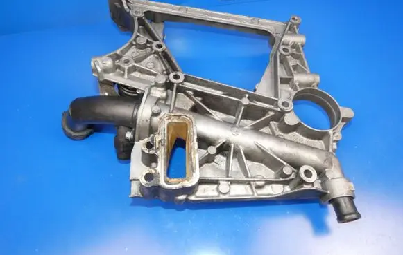 Mercedes-Benz C W205 Generator/alternator bracket A6512012409