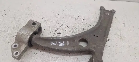 Volkswagen PASSAT B6 Front lower control arm/wishbone 3C0407153B