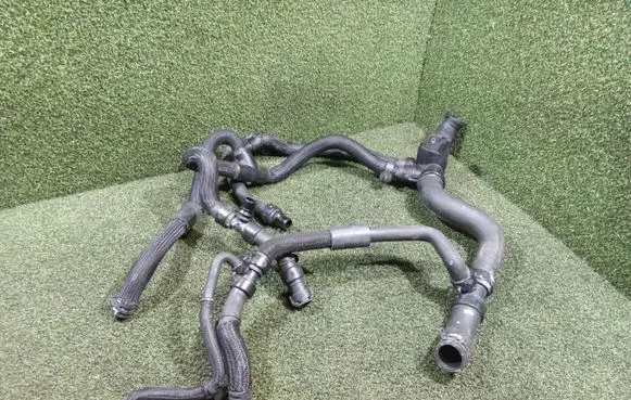 Renault Master III Engine coolant pipe/hose 215030089R