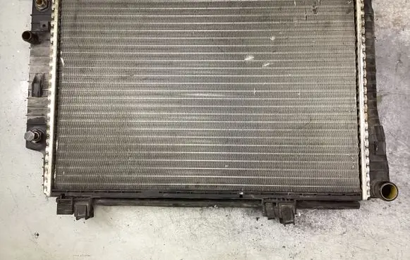 Mercedes-Benz SLK R170 Coolant radiator 2025002203