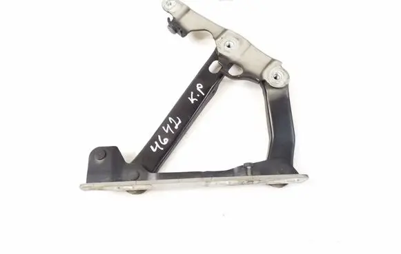 Engine bonnet/hood hinges