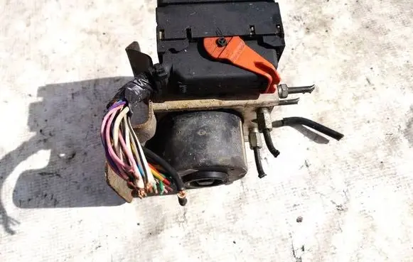 Toyota Yaris ABS Pump 445100d031