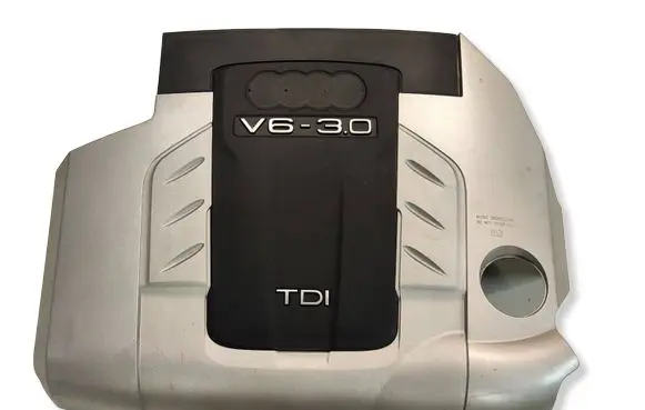 Audi A6 Allroad C6 Engine cover (trim) 4L0103925 PA6G10M20 A6M30