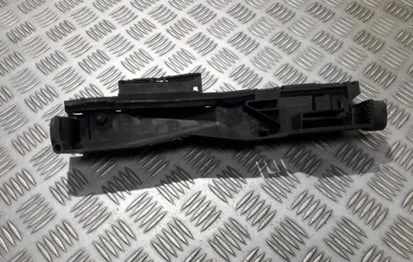 BMW X3 E83 Radiator mount bracket 75302529 155985548