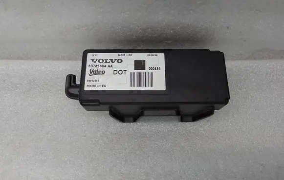 Volvo V70 Light module LCM 30782604AA 89902246 000886