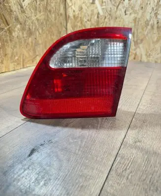 Tailgate rear/tail lights