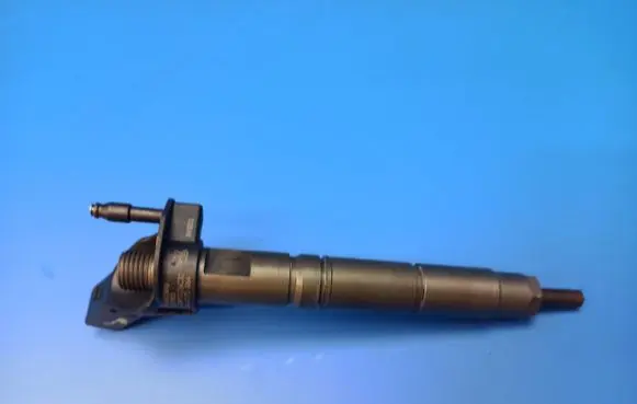 Mercedes-Benz CLS C219 Fuel injector A6420701387 070801 S6MTDZ6C32