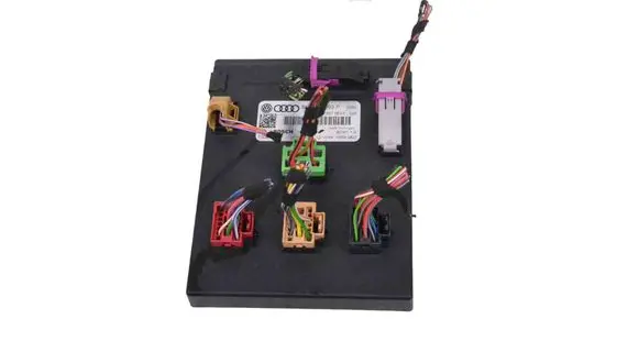 Audi A5 Sportback 8TA Central body control module 8K0907063P