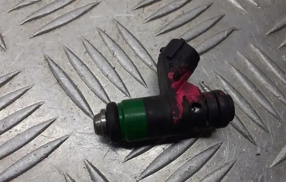 Volkswagen Polo IV 9N3 Fuel injectors set 03E906031