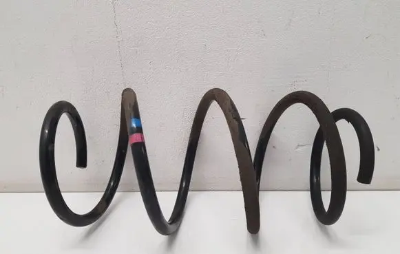 Volkswagen Golf VII Front coil spring