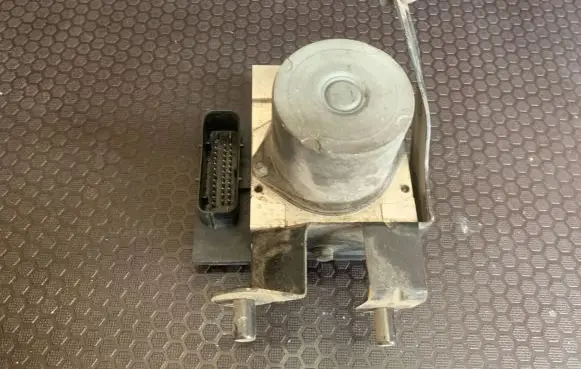 BMW 5 E60 E61 ABS Pump 0265950315 38825D0071