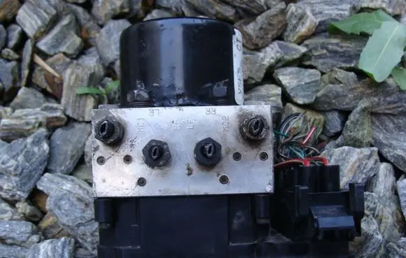 Opel Antara ABS Pump 96817739 25021203904