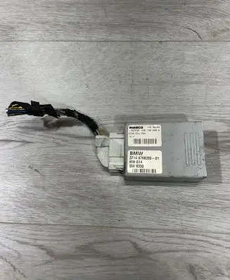 BMW 5 E60 E61 Air suspension control unit module (rear) 6778966 4461500500