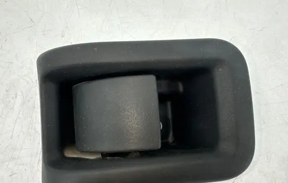 Volvo V70 Engine bonnet (hood) release handle 30779851