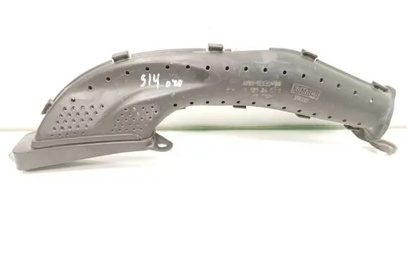 Ford Focus Air intake duct part AV619E635BD 1050704S02