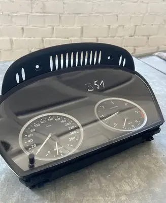 BMW 5 E60 E61 Speedometer (instrument cluster) 110080213