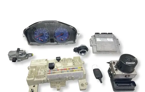 Volvo C30 Engine ECU kit and lock set 30695997 30785146 31252481