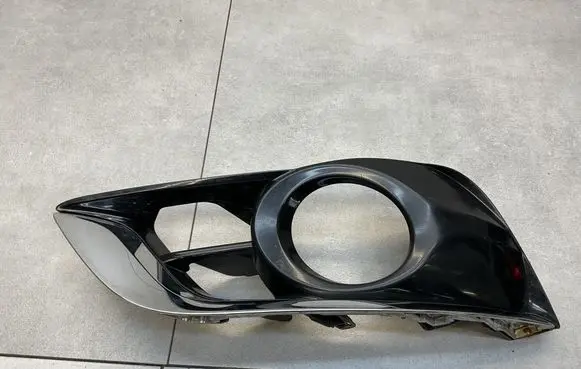 Nissan Pulsar Front fog light trim/grill 622573ZL2A