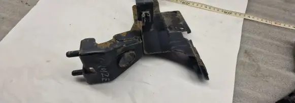 Chevrolet Cruze ABS pump bracket 