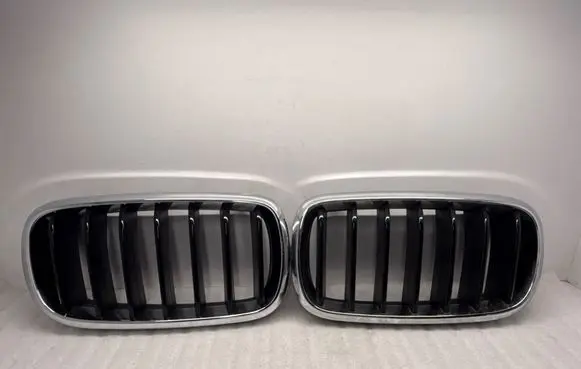 BMW X6 F16 Front bumper upper radiator grill 7316058 7316076 7316054