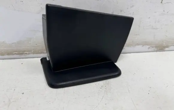 Audi Q7 4M Rear seat rail trim cover 4M0883685E