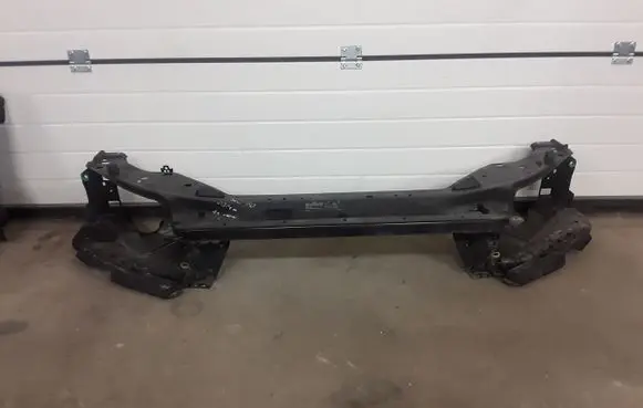 Volvo XC70 Top upper radiator support slam panel 