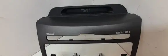 KIA Sportage Radio/GPS head unit trim U097813810