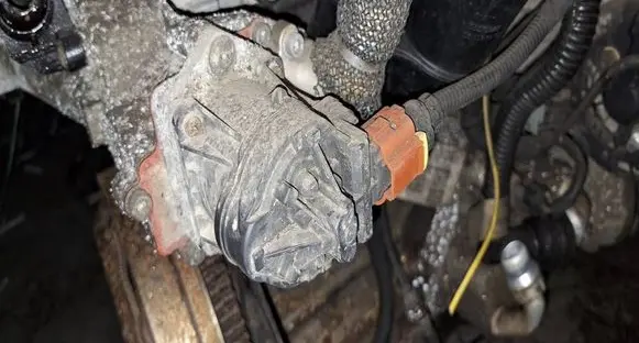 Opel Insignia A EGR valve 