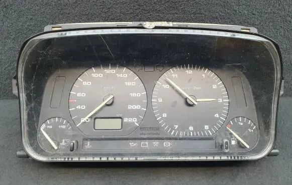 Volkswagen Golf III Speedometer (instrument cluster) 5392324710 96319611 5411004600