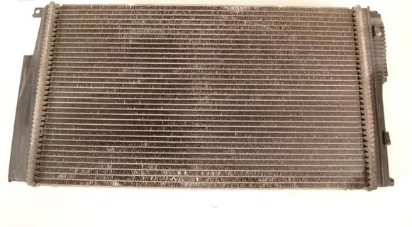 BMW 4 F32 F33 Coolant radiator 17117600511 7600511