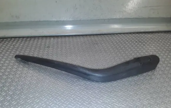 Hyundai i10 Rear wiper blade arm 