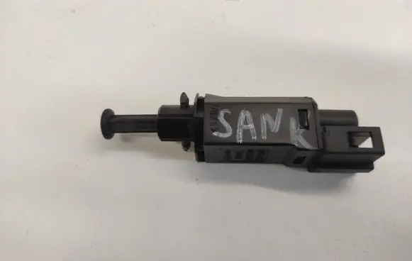 Clutch pedal sensor