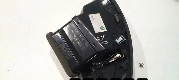 KIA Ceed Dash center air vent grill 97490-1h000