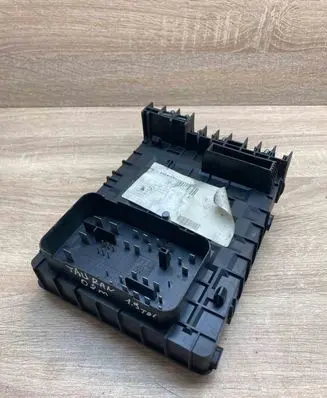 Volkswagen Golf V Fuse module 1K0937125A 0702587233E 1718307