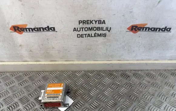 Audi A4 S4 B5 8D Airbag control unit/module 0285001038