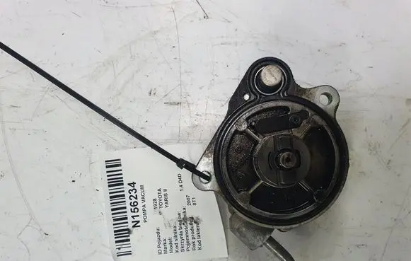 Toyota Yaris Vacuum pump ST576-M2
