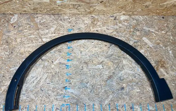 Ford Explorer Fender trim (molding) R2KB-16D239-A S2508R009-M