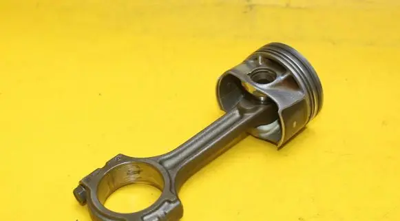 Renault Clio IV Piston with connecting rod 7289