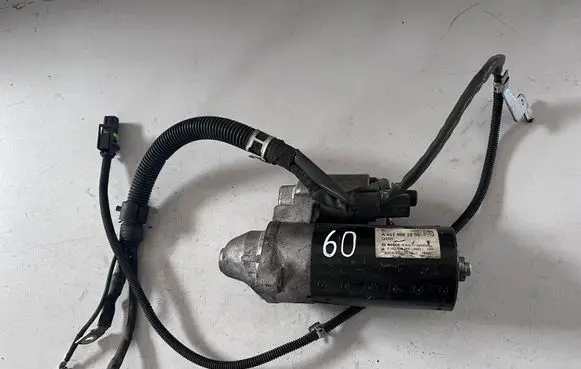 Mercedes-Benz E W212 Starter motor A6519062800 0001139065