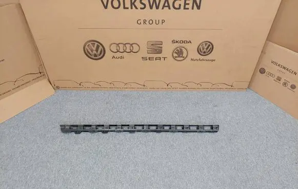 Volkswagen PASSAT B8 Sill supporting ledge 3G0853946