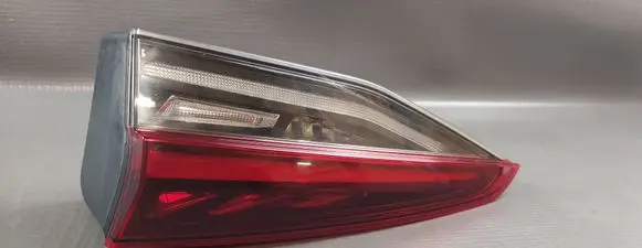 Skoda Octavia Mk4 Tailgate rear/tail lights 5E6945308A