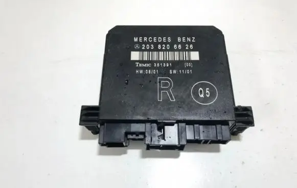 Mercedes-Benz C W203 Door control unit/module 2038206626 351391
