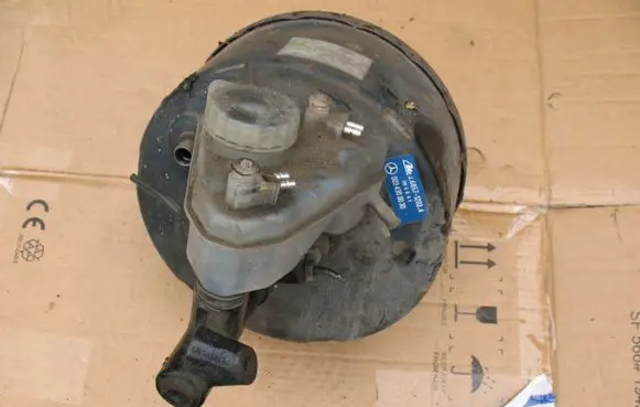 Mercedes-Benz S W126 Brake booster 0034300030