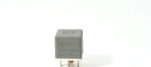 Audi A4 S4 B5 8D Other relay 141951253B