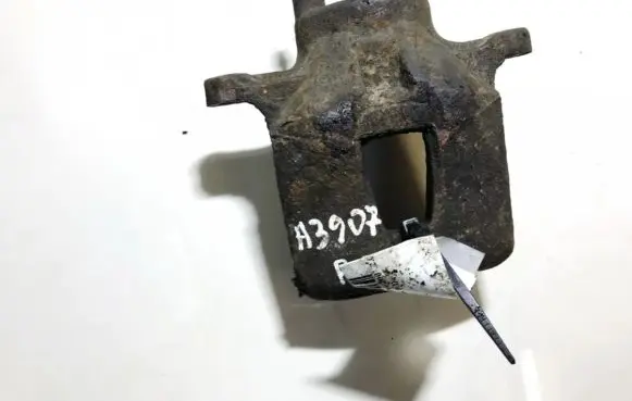 Toyota Corolla Verso E121 Front brake caliper