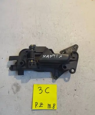 Citroen Xantia Front door interior handle 238947923