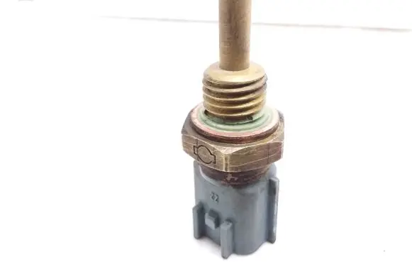 Nissan Almera N16 Air conditioning (A/C) pressure sensor 