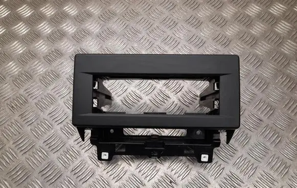Nissan Primastar Radio/GPS head unit trim 280384773R