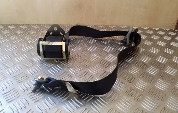 Mazda 3 I Front seatbelt 603157000